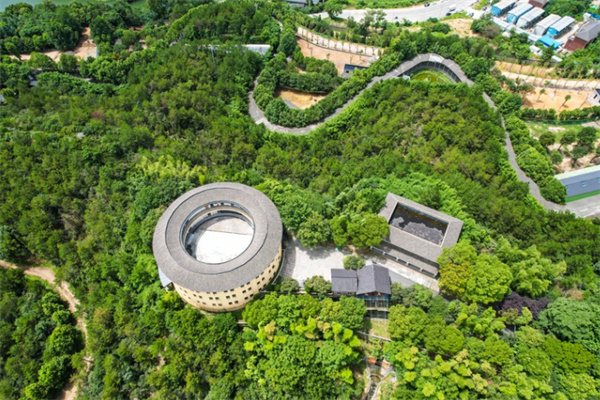 亲子游首选安吉中南百草原，亲近自然体验动植物世界-和风乐游农庄(图1)