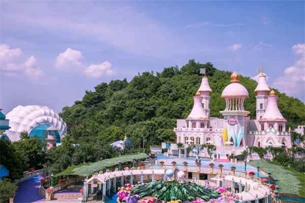 安吉Hello Kitty乐园游玩攻略,六大主题区域童趣体验-和风乐游农庄(图1) 安吉Hello Kitty乐园游玩攻略,六大主题区域童趣体验-和风乐游农庄(图1)