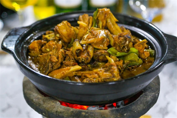 安吉竹海民宿拾光凡尘 静谧自然的山居度假体验-和风乐游农庄(图3)