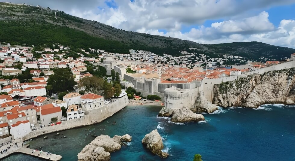 克罗地亚杜布罗夫尼克城墙外隐藏机位大揭秘，《权游》君临城全景拍摄攻略-和风乐游农庄(图1)