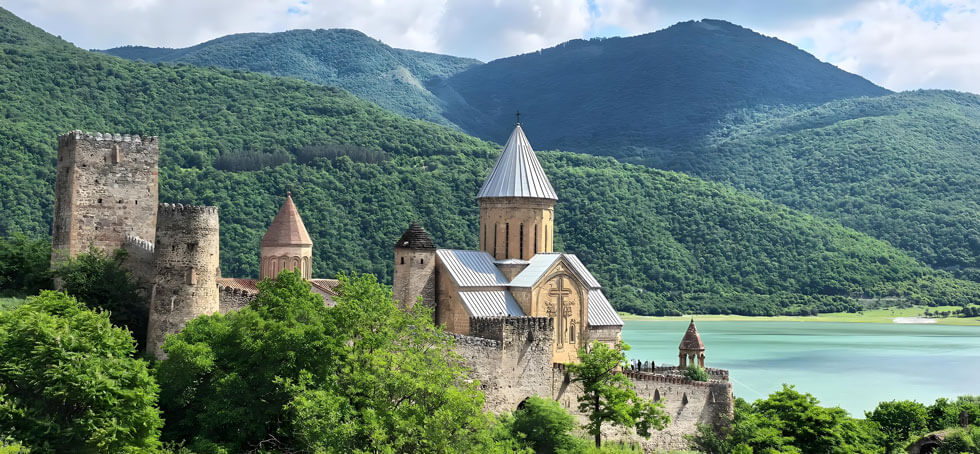 格鲁吉亚第比利斯地下印刷所探秘：苏联隐秘历史与葡萄酒文化之旅-和风乐游农庄(图1)