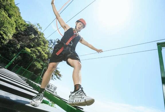 悬崖秋千水晶廊桥网红打卡地,刺激体验一站全攻略-和风乐游农庄(图2) 悬崖秋千水晶廊桥网红打卡地,刺激体验一站全攻略-和风乐游农庄(图2)