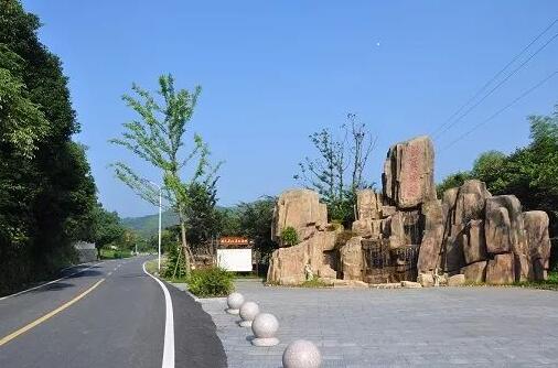 安吉美丽乡村横溪坞:垃圾不出村的生态典范-和风乐游农庄(图1) 安吉美丽乡村横溪坞:垃圾不出村的生态典范-和风乐游农庄(图1)