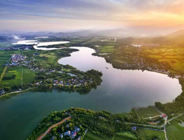 南溪两岸风光如画 安吉美丽乡村风情浓郁-和风乐游农庄(图1) 南溪两岸风光如画 安吉美丽乡村风情浓郁-和风乐游农庄(图1)