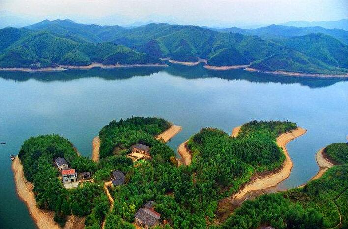 南溪两岸风光如画 安吉美丽乡村风情浓郁-和风乐游农庄(图3) 南溪两岸风光如画 安吉美丽乡村风情浓郁-和风乐游农庄(图3)