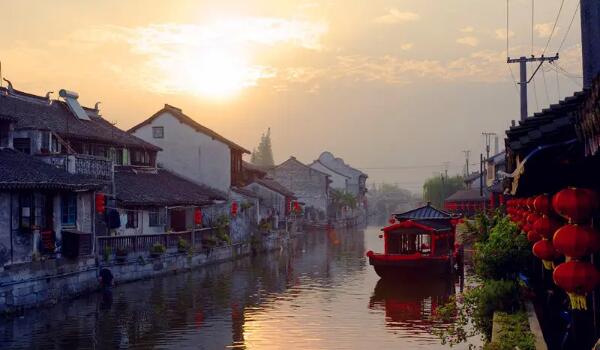 枫泾古镇：江南水乡文化名镇的历史魅力与艺术传承-和风乐游农庄(图2)