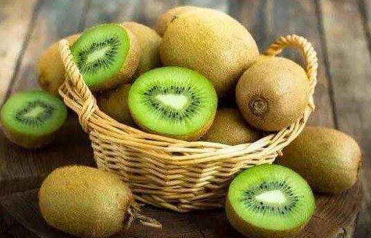 常见水果挑选技巧指南，轻松买到甜度高的水果-和风乐游农庄(图1)