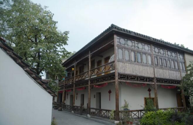 安吉天子湖镇高颜值民宿推荐,书斋庭院享受慢时光-和风乐游农庄(图1) 安吉天子湖镇高颜值民宿推荐,书斋庭院享受慢时光-和风乐游农庄(图1)