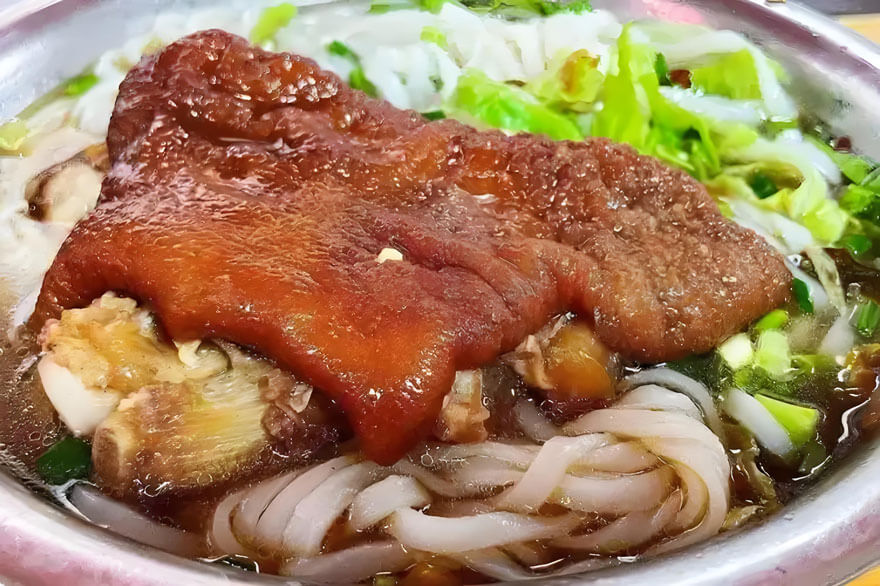 猪脚粉.jpg 钦州旅游必去景点推荐及旅游路线规划指南-和风乐游农庄(图7)