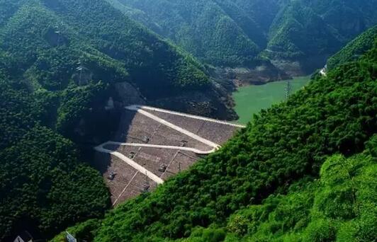 安吉天荒坪盘山公路美景如画 车友漂移圣地体验-和风乐游农庄(图3)