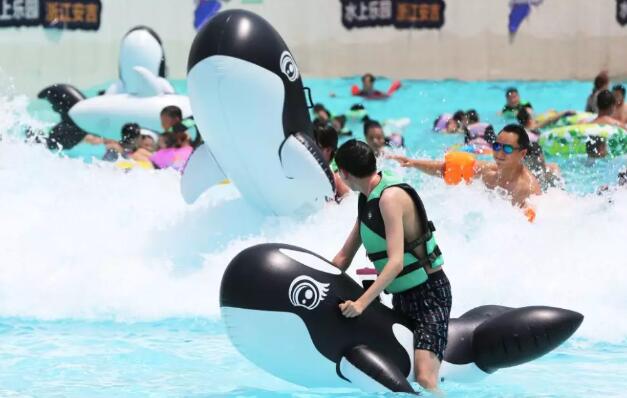 夏日冲浪乐趣无穷 欢乐风暴水上乐园尽情释放青春活力-和风乐游农庄(图1)
