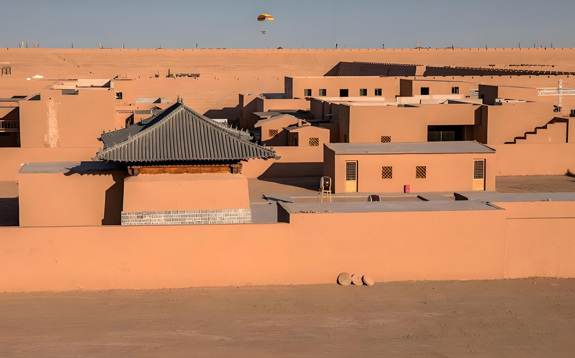 西北游玩攻略大全:识别假古城伪地质公园的7个细节破绽-和风乐游农庄(图3) 西北游玩攻略大全:识别假古城伪地质公园的7个细节破绽-和风乐游农庄(图3)