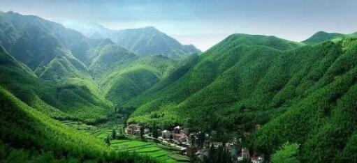 安吉县城市化建设快速发展 山区小城展现现代化魅力-和风乐游农庄(图1) 安吉县城市化建设快速发展 山区小城展现现代化魅力-和风乐游农庄(图1)