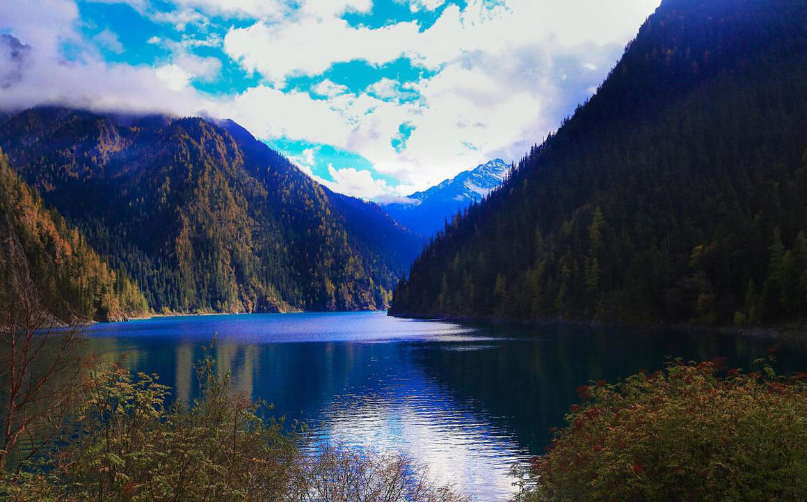 九寨沟最佳旅游月份选择指南：避开人流高峰享受绝美风光-和风乐游农庄(图1)