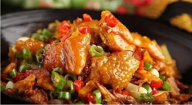 安吉竹林鸡:天然散养的美味传奇-和风乐游农庄(图3) 安吉竹林鸡:天然散养的美味传奇-和风乐游农庄(图3)