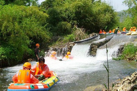 荷花山漂流 - 和风乐游农庄