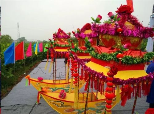 安吉马村蚕桑文化节盛大开幕 桑葚丰收季体验传统农耕文化-和风乐游农庄(图1) 安吉马村蚕桑文化节盛大开幕 桑葚丰收季体验传统农耕文化-和风乐游农庄(图1)