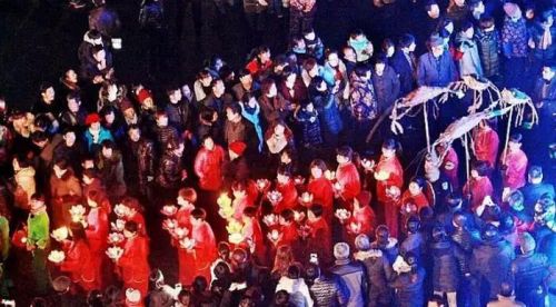 杭垓元宵龙灯会万人空巷,非遗文化盛宴震撼山镇-和风乐游农庄(图2) 杭垓元宵龙灯会万人空巷,非遗文化盛宴震撼山镇-和风乐游农庄(图2)