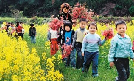 阳春三月踏青正当时 春游踏青的习俗由来-和风乐游农庄(图1) 阳春三月踏青正当时 春游踏青的习俗由来-和风乐游农庄(图1)