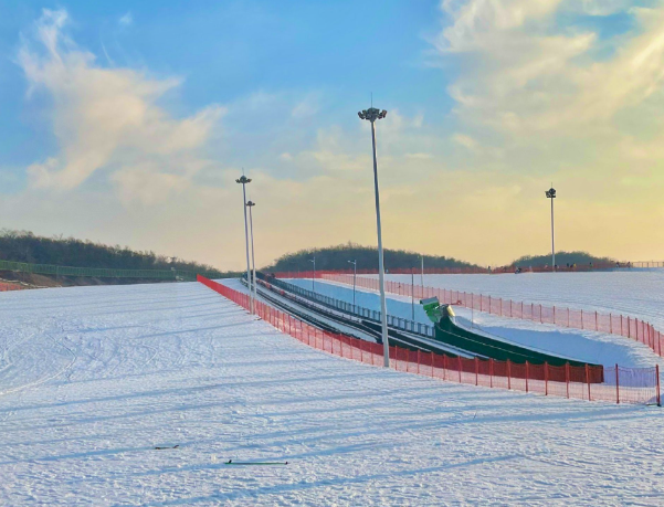 安吉云上草原滑雪攻略,南方顶级滑雪场保姆级指南-和风乐游农庄(图1) 安吉云上草原滑雪攻略,南方顶级滑雪场保姆级指南-和风乐游农庄(图1)