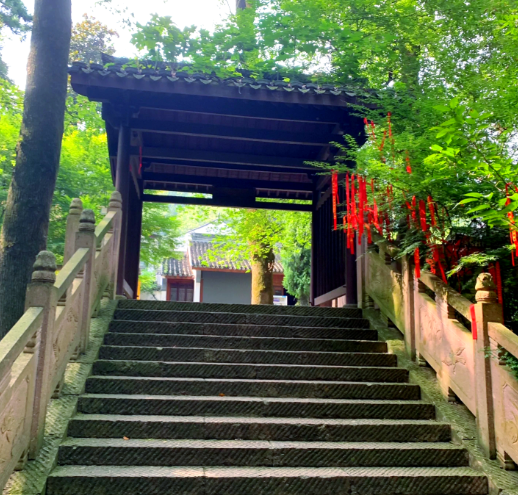 安吉灵峰寺初冬银杏秘境 千年古寺禅意祈福之旅-和风乐游农庄(图3) 安吉灵峰寺初冬银杏秘境 千年古寺禅意祈福之旅-和风乐游农庄(图3)