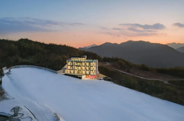 安吉滑雪场推荐:江南天池云上草原观音堂冰雪体验-和风乐游农庄(图8) 安吉滑雪场推荐:江南天池云上草原观音堂冰雪体验-和风乐游农庄(图8)