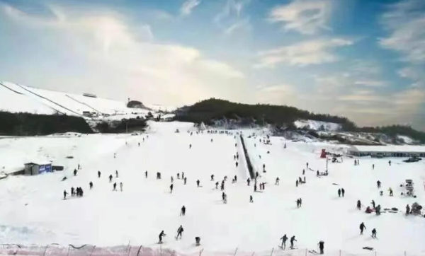 安吉滑雪场推荐:江南天池云上草原观音堂冰雪体验-和风乐游农庄(图7) 安吉滑雪场推荐:江南天池云上草原观音堂冰雪体验-和风乐游农庄(图7)
