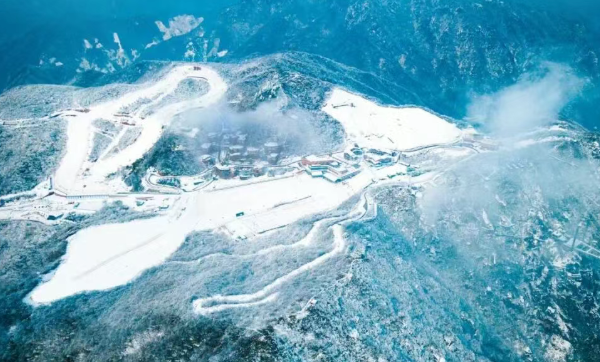 安吉滑雪场推荐:江南天池云上草原观音堂冰雪体验-和风乐游农庄(图4) 安吉滑雪场推荐:江南天池云上草原观音堂冰雪体验-和风乐游农庄(图4)