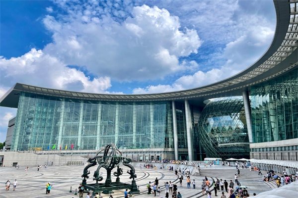 上海科技馆(图1)