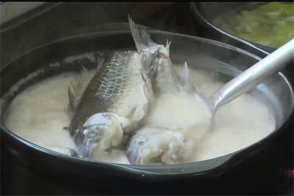 龙池鲫鱼(图3) 龙池鲫鱼(图3)