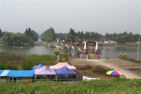 迎湖桃源旅游度假村(图1)