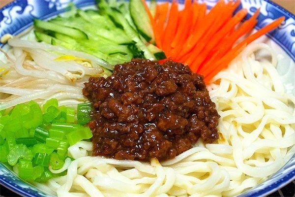 老北京炸酱面(图1)