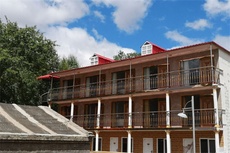 卉林乐佳农庄 - 和风乐游农庄