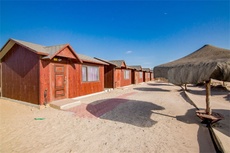 后海度假村 - 和风乐游农庄