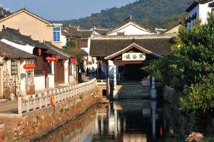 陆巷古村 - 和风乐游农庄