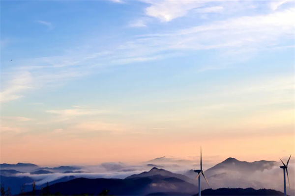 东白山(图1) 东白山(图1)