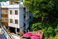 四月三日山景露台民宿 - 和风乐游农庄