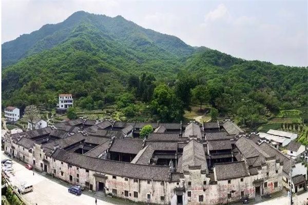 东白湖千柱屋（斯宅村）(图2)