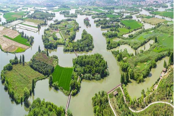 白塔湖国家森林公园(图1)