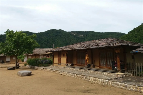 三道河朝鲜族民俗村(图1)