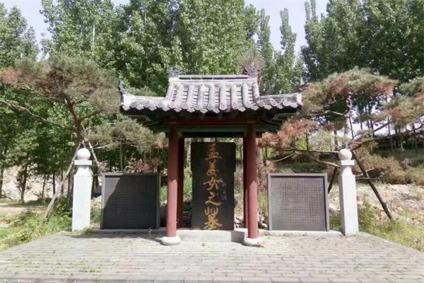 孟姜女坟(图3)